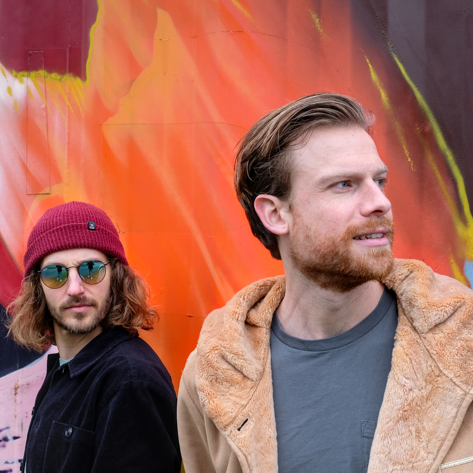 “Indiepop met funky gitaren, pakkende synthesizers en dansbare beats” / Pineapple Road