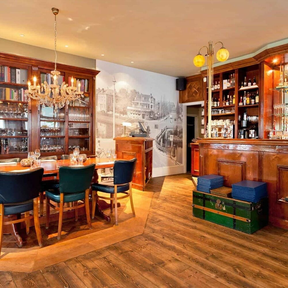 Grand Café De Vriend Doezastraat 43, 2311 HA Leiden “Speciaal NvO 3-gangen menu voor €28,50”