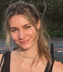 Wat hebben fascisme en koloniale herstelbetalingen met elkaar te maken? In deze live podcastaflevering van MaxiMizing Science onderzoeken Lina Lepelley en Sven Bouman verrassende verbanden tussen filosofie, antropologie en actuele debatten over koloniale erfenissen.