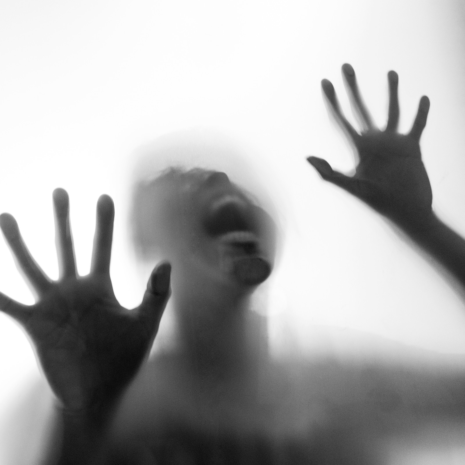 Durf jij het verlaten lab van de Universiteit Leiden te betreden? In dit interactieve haunted house komen vergeten experimenten tot leven. Spannend, mysterieus en misschien net iets té echt…