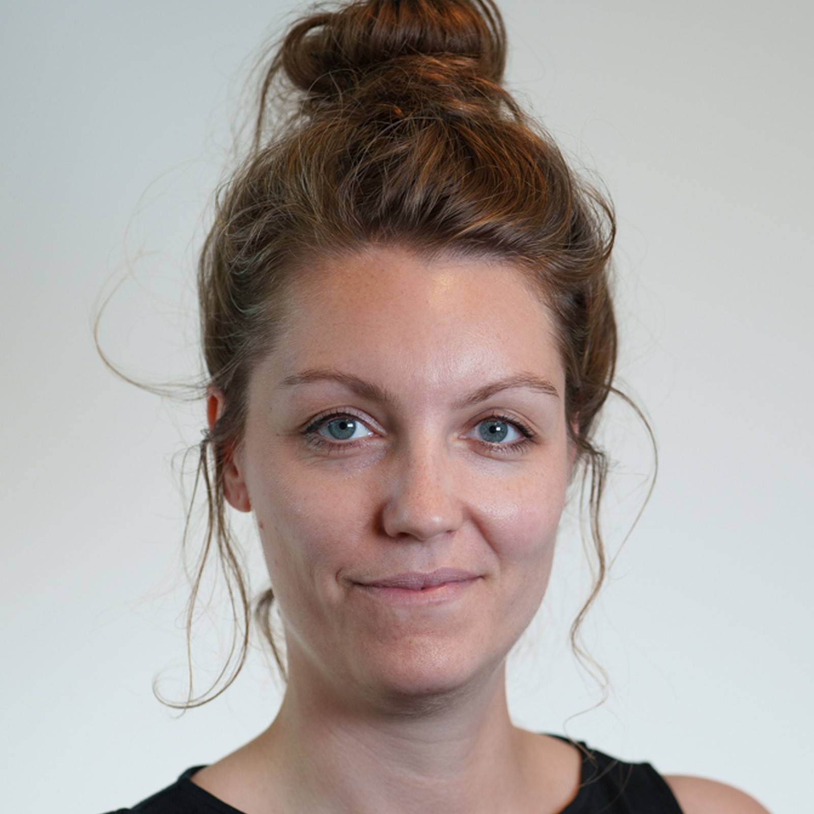 Hoe ziet de toekomst van water eruit? Lisa Mandemaker verkent de (on)rechtvaardige relaties tussen mens, technologie en water in verrassende scenario’s die verder gaan dan techniek alleen.